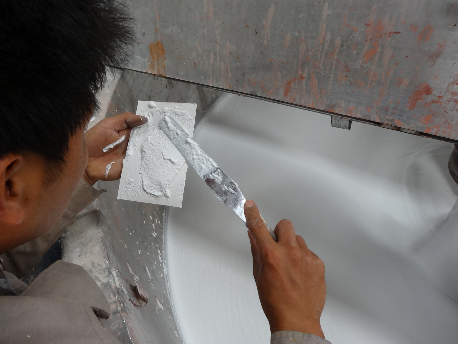 因為溫度高的原因，感覺有點稀。取出一些質(zhì)感，用溫度計測試溫度。