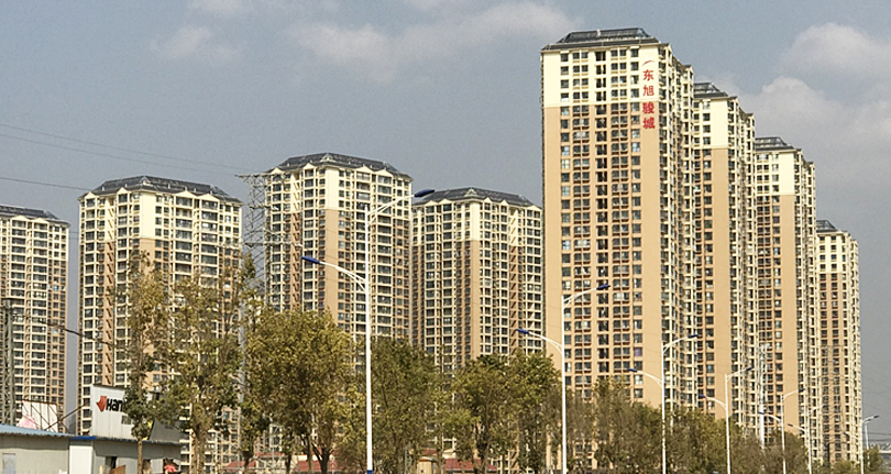 東旭駿城項(xiàng)目使用綠舟砂漿生產(chǎn)的外墻膩?zhàn)臃? style=