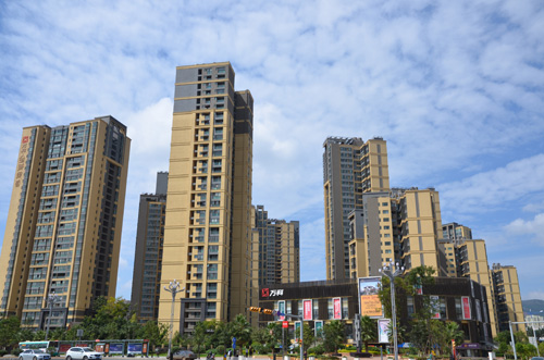 采用綠舟外墻水泥基抗裂膩?zhàn)? style=