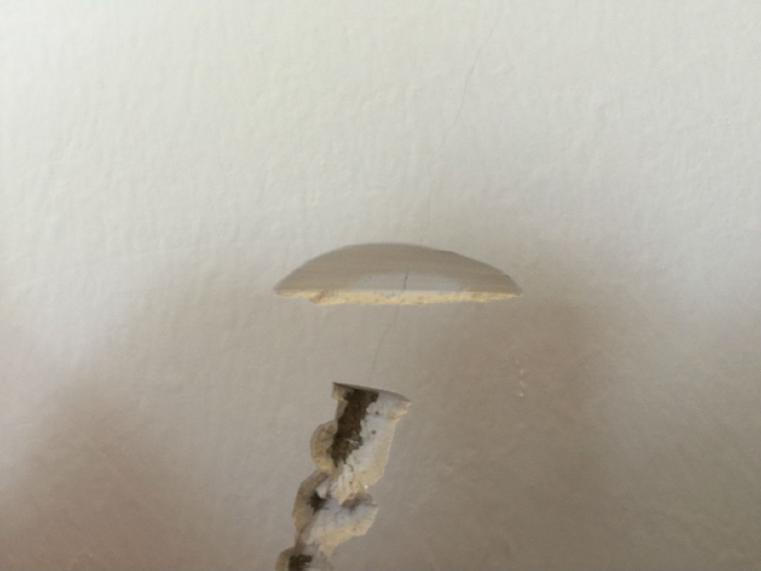 墻體基層裂縫處理的技術(shù)手段.jpg 墻體基層裂縫處理的技術(shù)手段.jpg