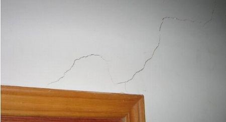 墻面為什么會開裂的原因分析