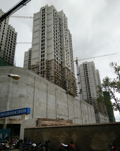 玉溪新天地廣場(chǎng)外墻膩?zhàn)? title=